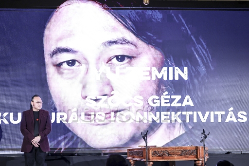 xnaphotosthree051618